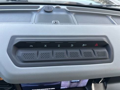 Used 2022 Ford Bronco Badlands image 36