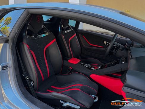 Used 2023 Lamborghini Huracan Tecnica image 35