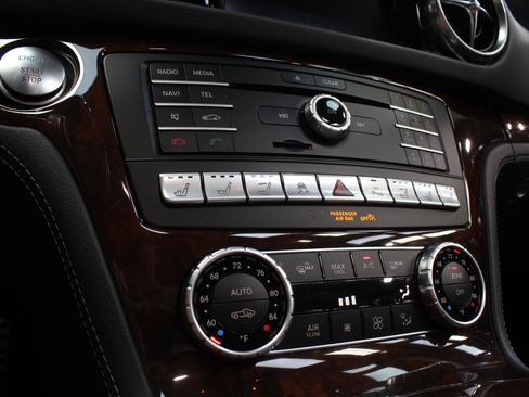 Used 2019 Mercedes-Benz SL 450 w/ Premium Package image 81