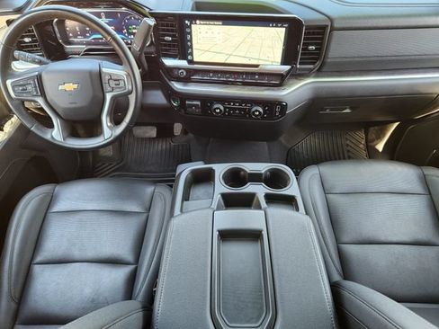 Used 2025 Chevrolet Silverado 3500 LTZ AWD/4WD image 16