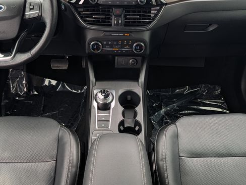 Used 2020 Ford Escape Titanium AWD/4WD image 16