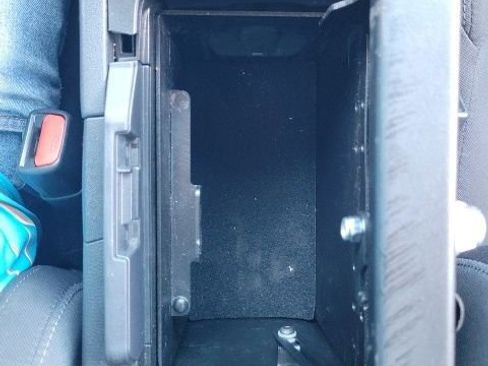 Certified 2021 Toyota Venza LE image 28