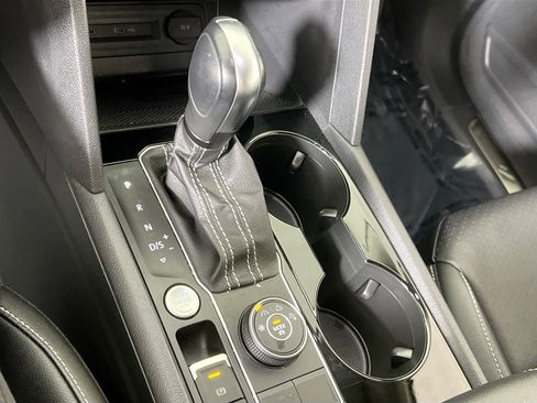 Used 2022 Volkswagen Atlas SE image 16