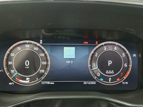 Used 2025 Jaguar F-PACE R-Dynamic S image 36