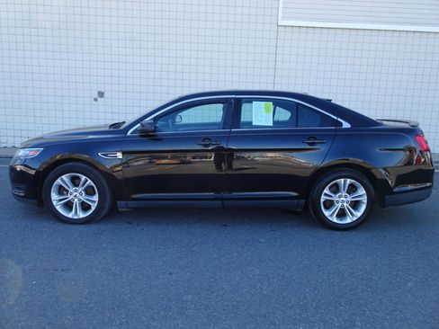 Used 2016 Ford Taurus SEL w/ Equipment Group 201A image 4