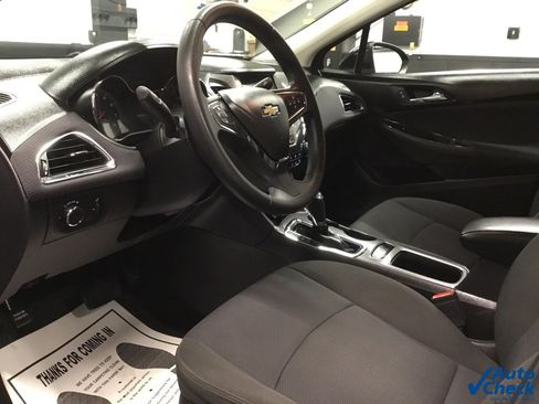 Used 2017 Chevrolet Cruze LT image 23