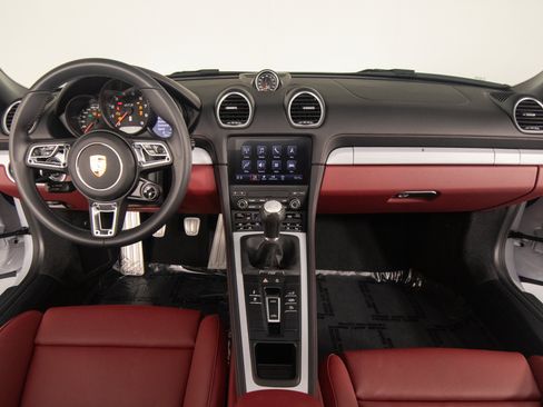 Used 2025 Porsche 718 Boxster GTS RWD image 34