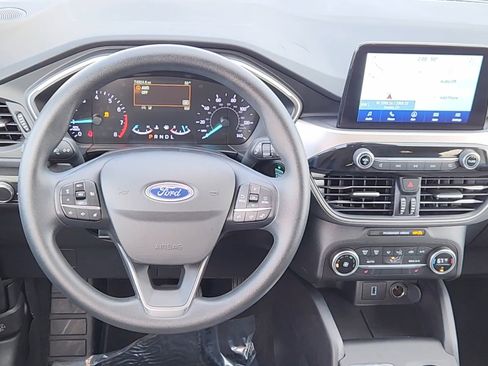 Used 2020 Ford Escape SE image 14