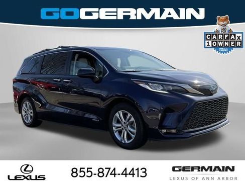 Used 2021 Toyota Sienna XSE w/ XSE Plus Package image 10