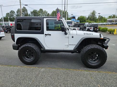 Used 2015 Jeep Wrangler Sport AWD/4WD image 6