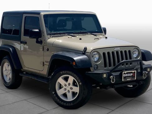 Used 2018 Jeep Wrangler Sport AWD/4WD image 3