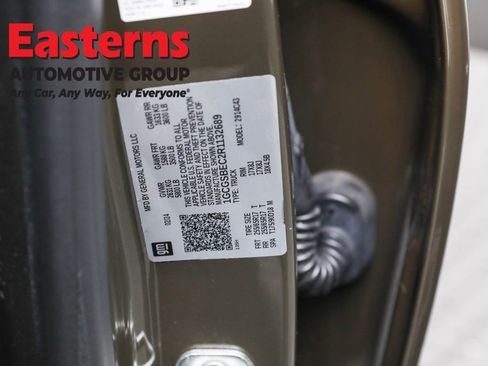 Used 2024 Chevrolet Colorado W/T image 33