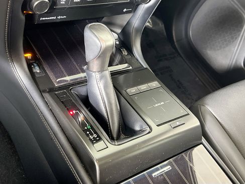 Used 2022 Lexus GX 460 Premium w/ Premium Package AWD/4WD image 17