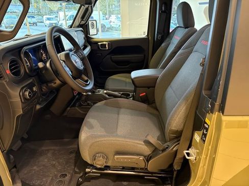 New 2026 Jeep Wrangler Rubicon w/ Xtreme 35 Tire Package image 14