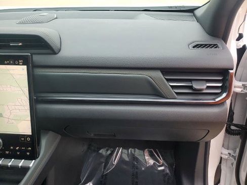 New 2026 GMC Terrain AT4 w/ Convenience Package III image 36