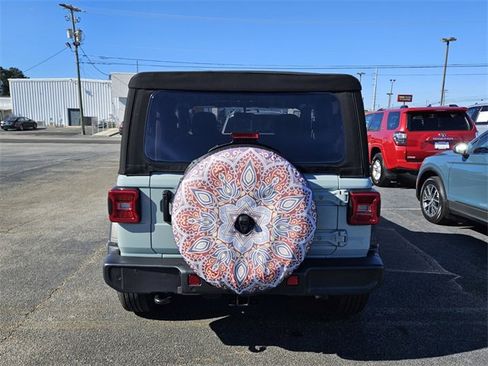 Used 2023 Jeep Wrangler Sport S image 10