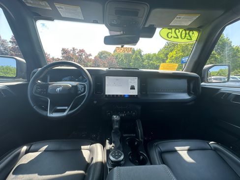 Used 2025 Ford Bronco Badlands AWD/4WD image 26