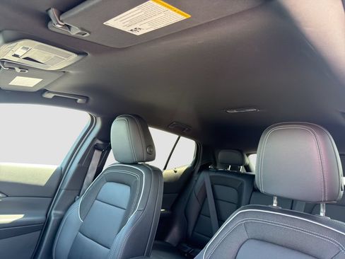 Used 2025 Chevrolet Equinox EV LT w/ Convenience Package II FWD image 24