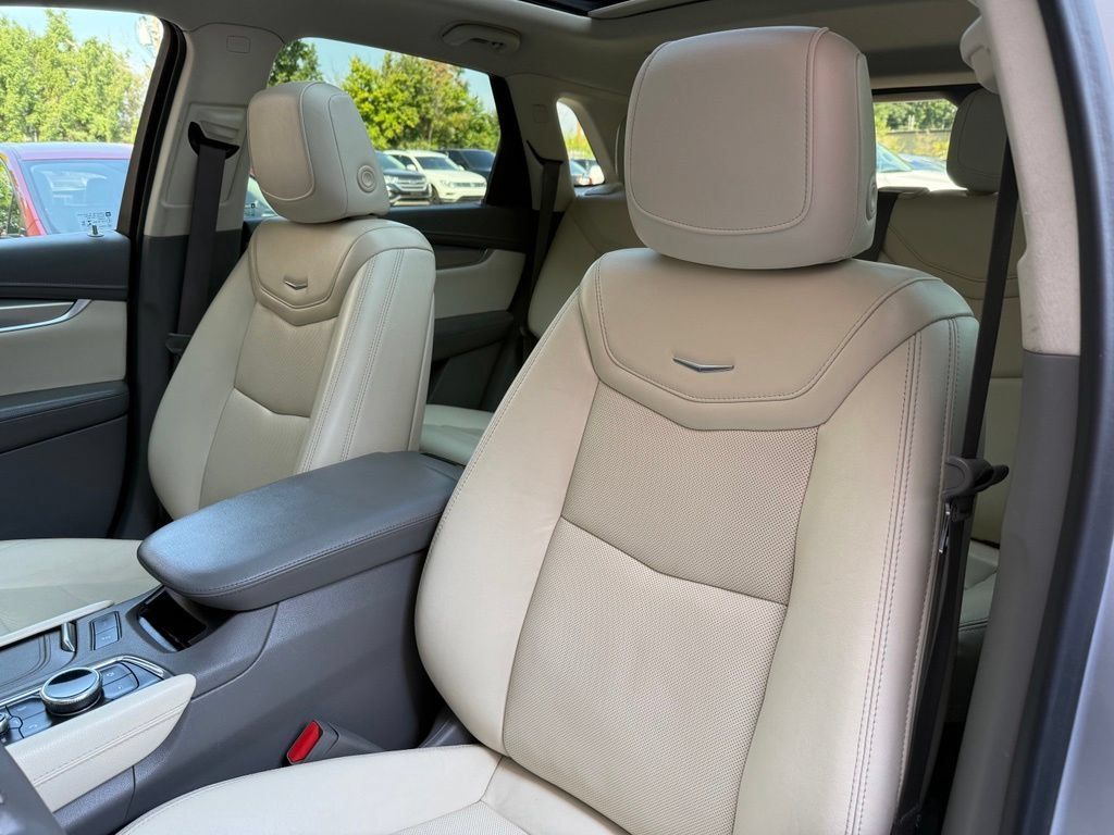Used 2020 Cadillac XT5 Premium Luxury AWD/4WD image 10