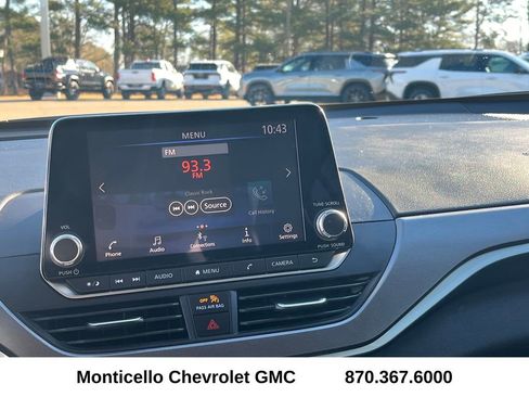 Used 2024 Nissan Altima 2.5 SR image 16