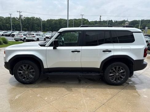 Used 2025 Toyota Land Cruiser w/ Premium Package AWD/4WD image 4