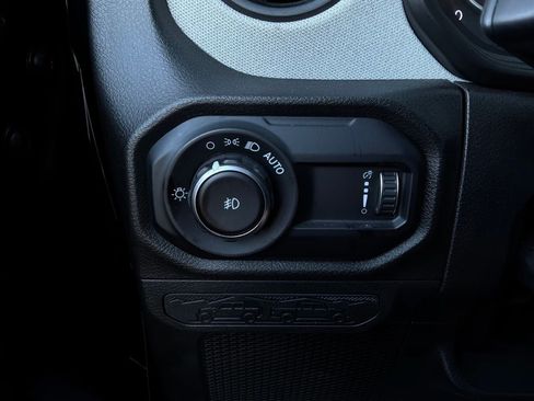 Used 2025 Jeep Wrangler Unlimited Sport AWD/4WD image 20