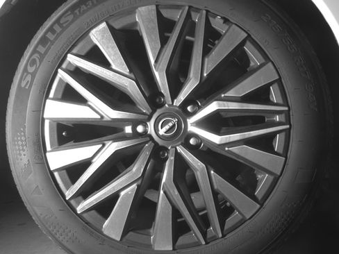 Used 2025 Nissan Altima 2.5 SV image 15