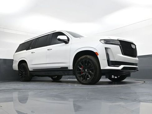 Used 2023 Cadillac Escalade ESV Sport Platinum w/ LPO, ONYX Package image 24