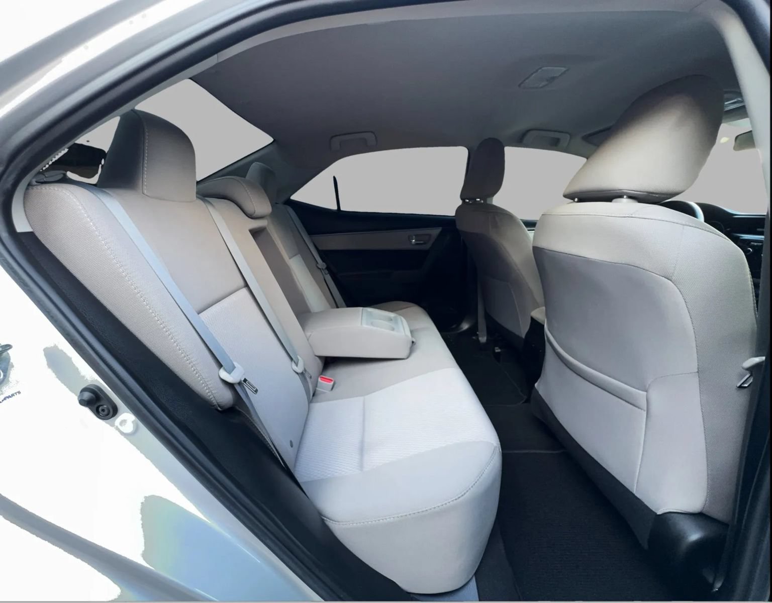 Used 2015 Toyota Corolla LE FWD image 24