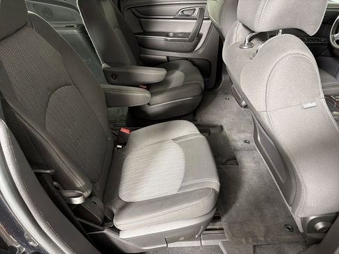 Used 2016 Chevrolet Traverse LT image 14