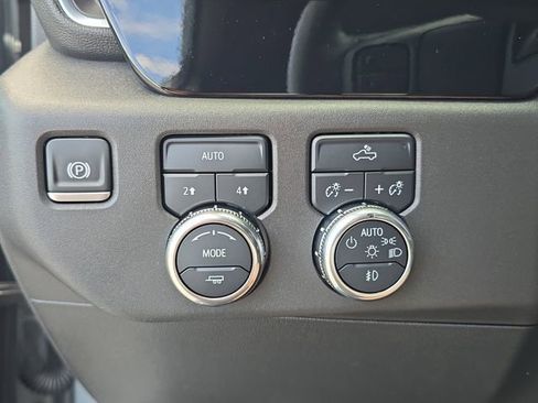 Certified 2025 GMC Sierra 1500 Elevation image 22
