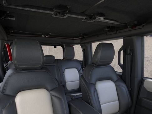 New 2026 Ford Bronco Outer Banks w/ Sasquatch Package AWD/4WD image 12