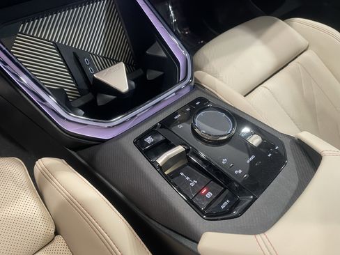 Used 2025 BMW X3 xDrive30i w/ Premium Package image 18