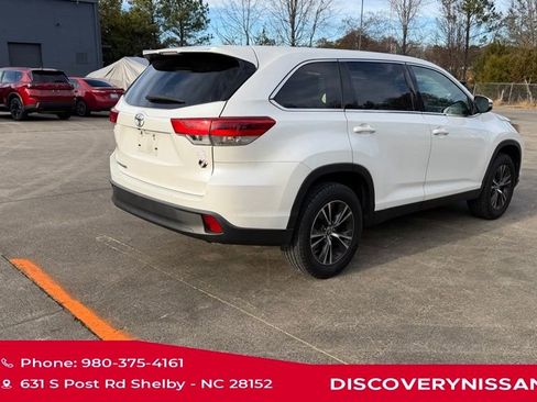 Used 2019 Toyota Highlander LE image 39