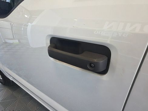 Used 2018 Ford F150 XLT AWD/4WD image 10