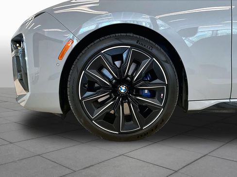 Used 2024 BMW 760i xDrive w/ Executive Package AWD/4WD image 10
