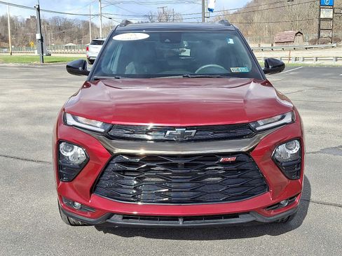 Used 2023 Chevrolet TrailBlazer RS w/ Sun and Liftgate Package image 2
