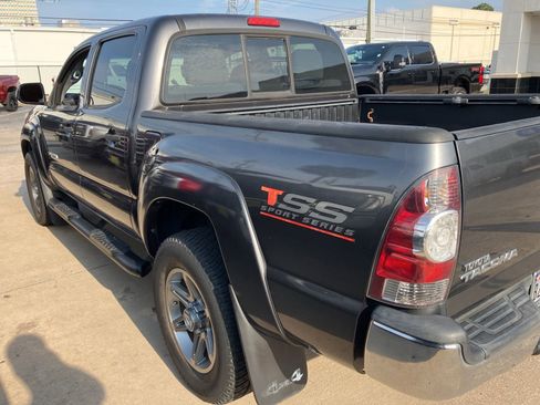 Used 2013 Toyota Tacoma 4x4 Double Cab w/ SR5 Pkg image 5