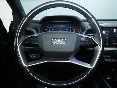 Used 2024 Audi Q4 e-tron Premium w/ Convenience Package image 21