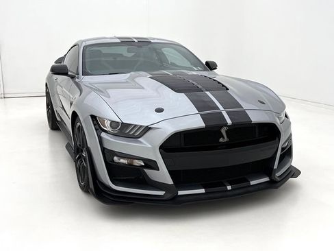 Used 2022 Ford Mustang Shelby GT500 w/ Technology Package RWD image 3