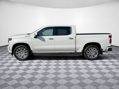 Certified 2019 Chevrolet Silverado 1500 High Country w/ High Country Premium Package AWD/4WD image 2