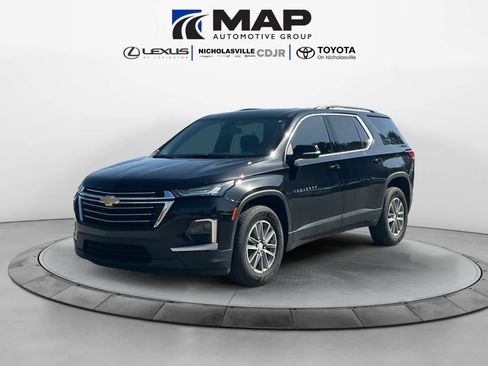 Used 2023 Chevrolet Traverse LT FWD image 1
