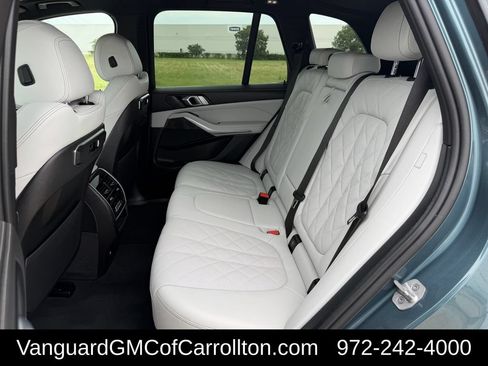 Used 2025 BMW X5 xDrive40i w/ Parking Assistance Package AWD/4WD image 30