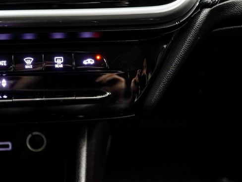 Used 2023 Chevrolet Bolt EUV LT image 22