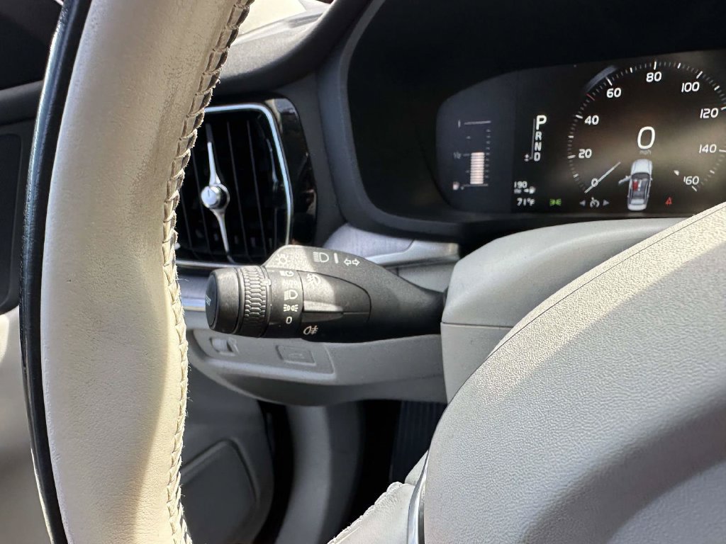 Used 2019 Volvo S60 T6 Momentum w/ Premium Package AWD/4WD image 30