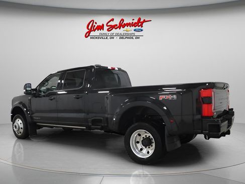 Used 2025 Ford F450 Platinum w/ FX4 Off-Road Package image 4