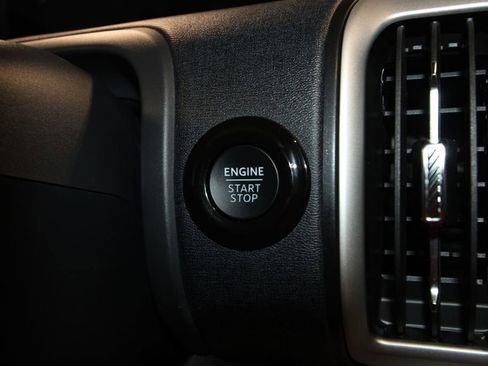 Used 2025 Ford Expedition Active image 11