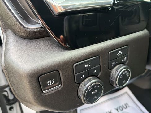 Used 2023 Chevrolet Silverado 1500 LT AWD/4WD image 12