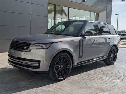 New 2025 Land Rover Range Rover SE