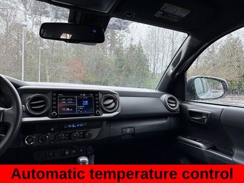 Used 2023 Toyota Tacoma TRD Sport image 17